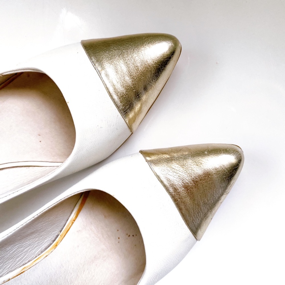 π RESTRICTED WHITE GOLD LEATHER POINTED TOE CLASSIC PUMPS! - Picture 2 of 11